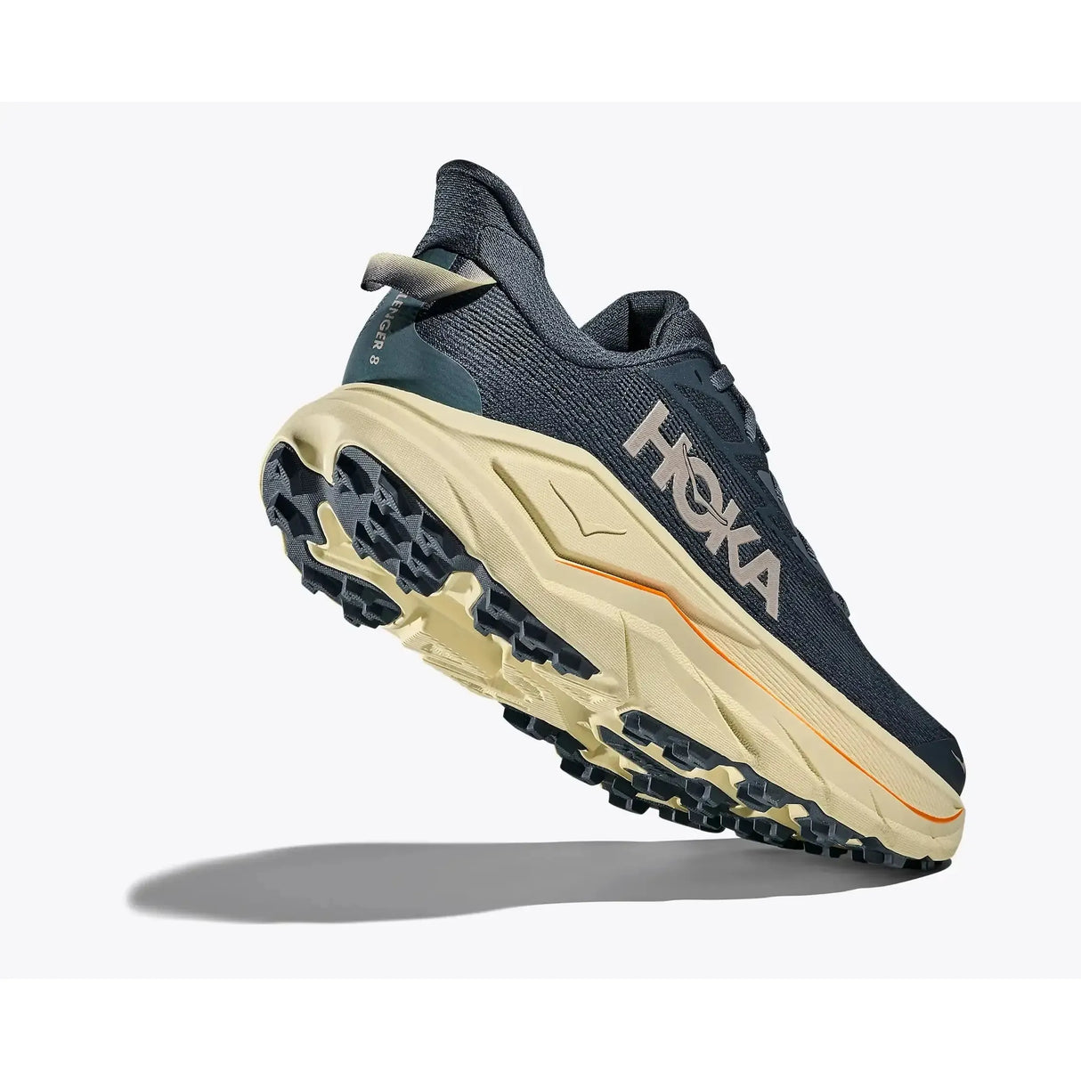 Hoka Challenger 8