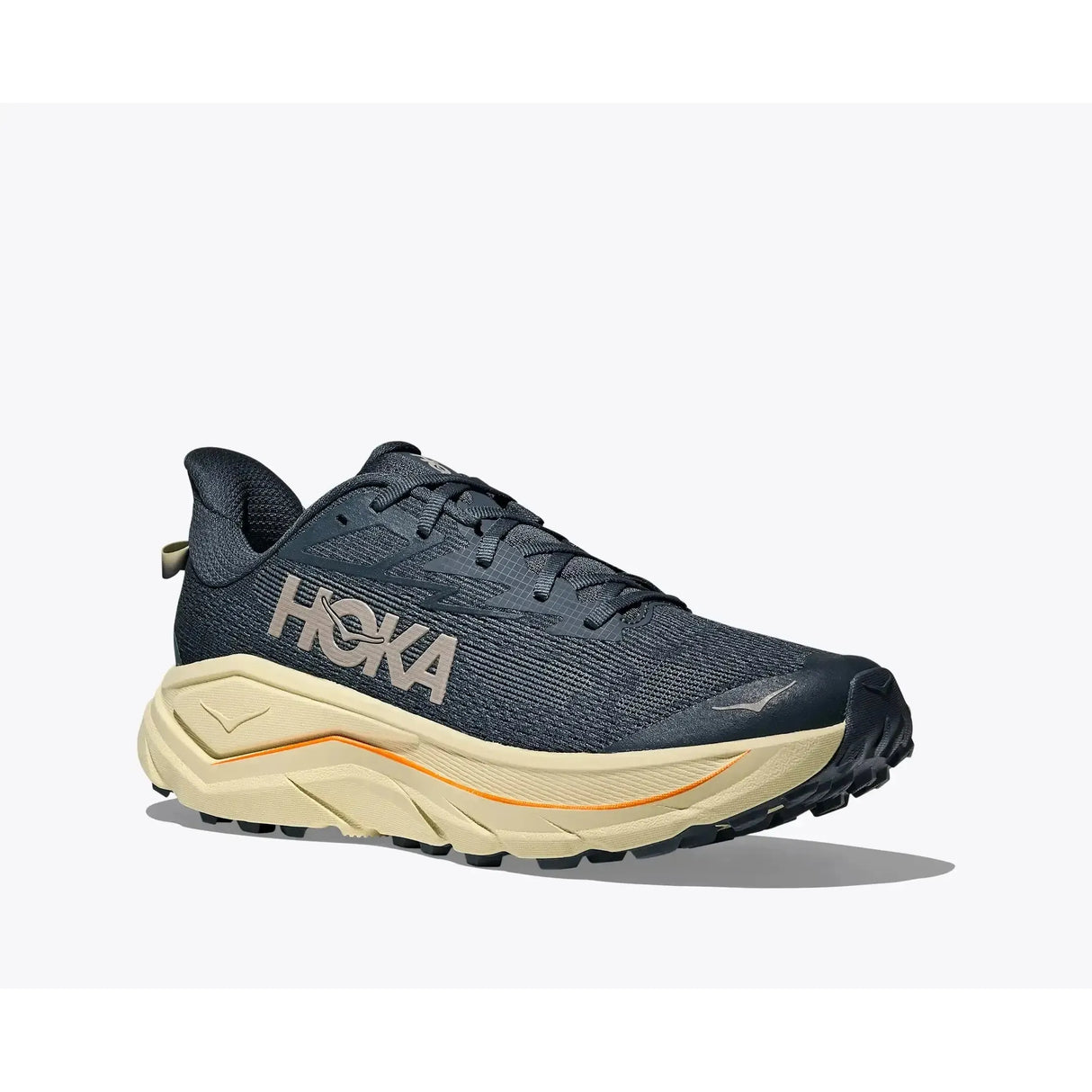 Hoka Challenger 8