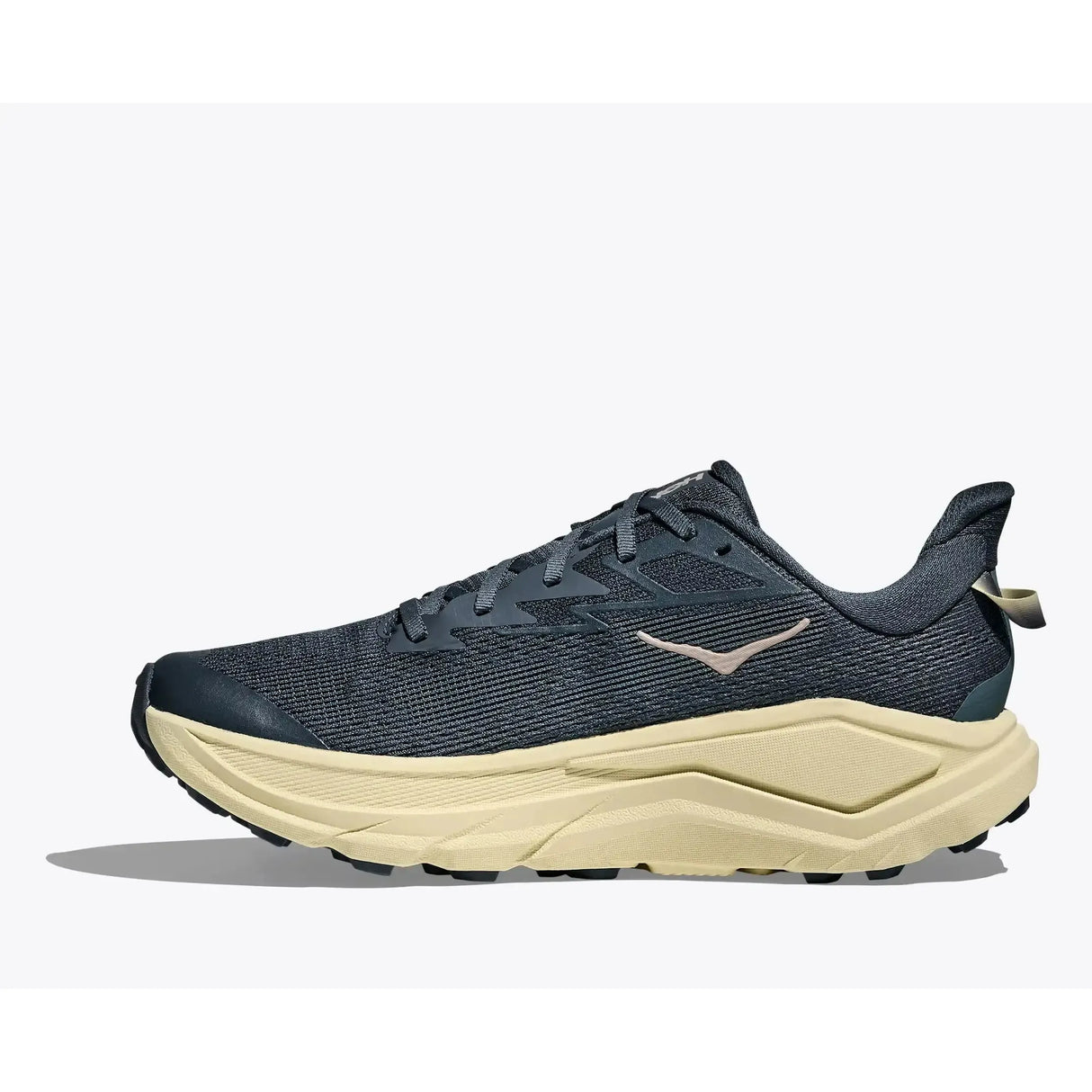 Hoka Challenger 8