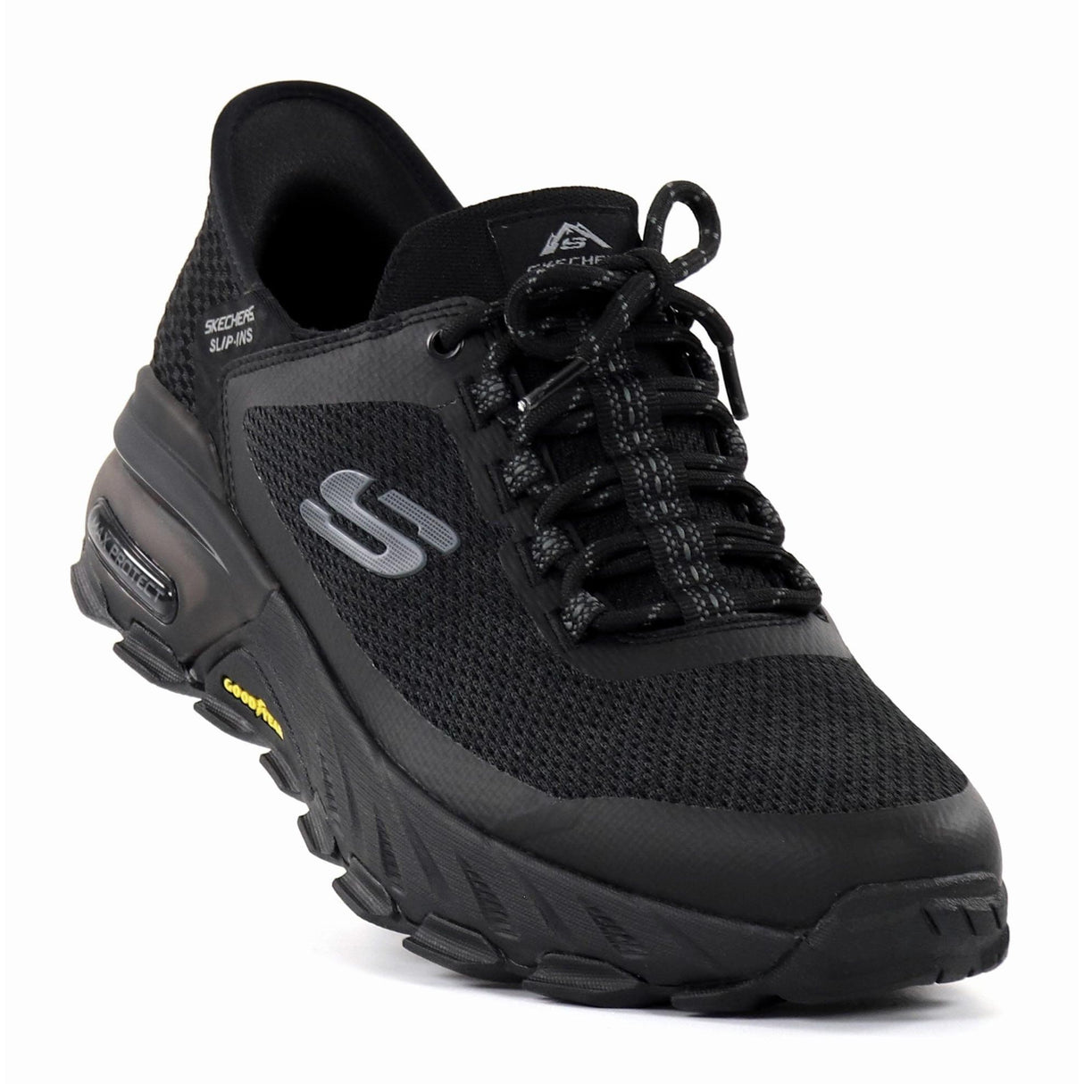 Skechers Max Protect Sneaker