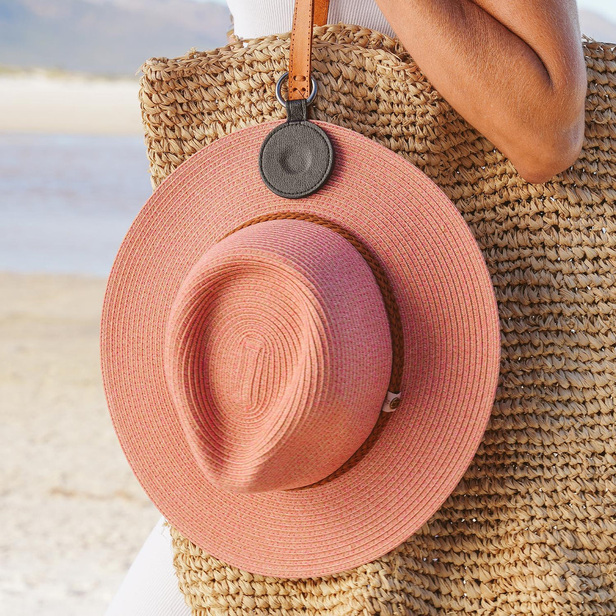 Emthunzini Round Hat Clip