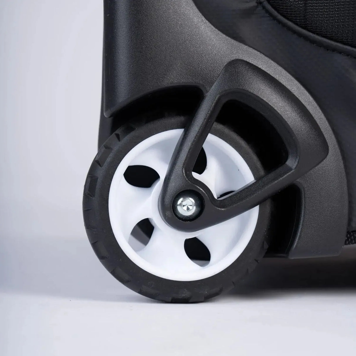 First Ascent Venture Trolley Bag - 40L