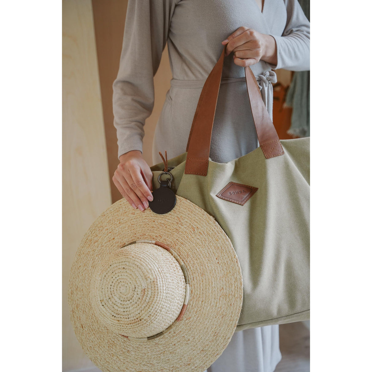 Emthunzini Round Hat Clip