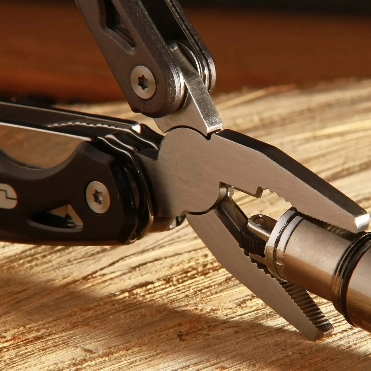 True Utility TU180 Seven Multitool